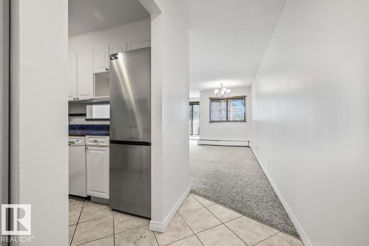 Property Photo: 10148 118 Street NW 206 AB T5K 1Y4