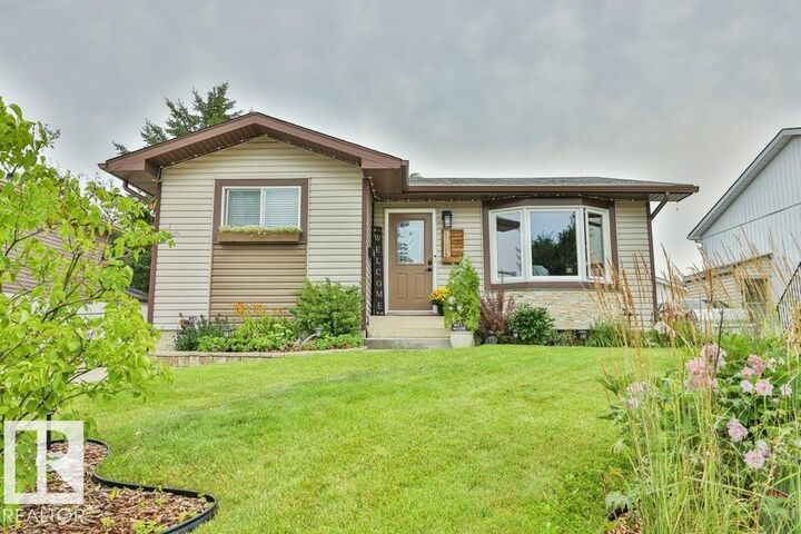 Property Photo:  3727 45 Street NW  AB T6L 3S6 