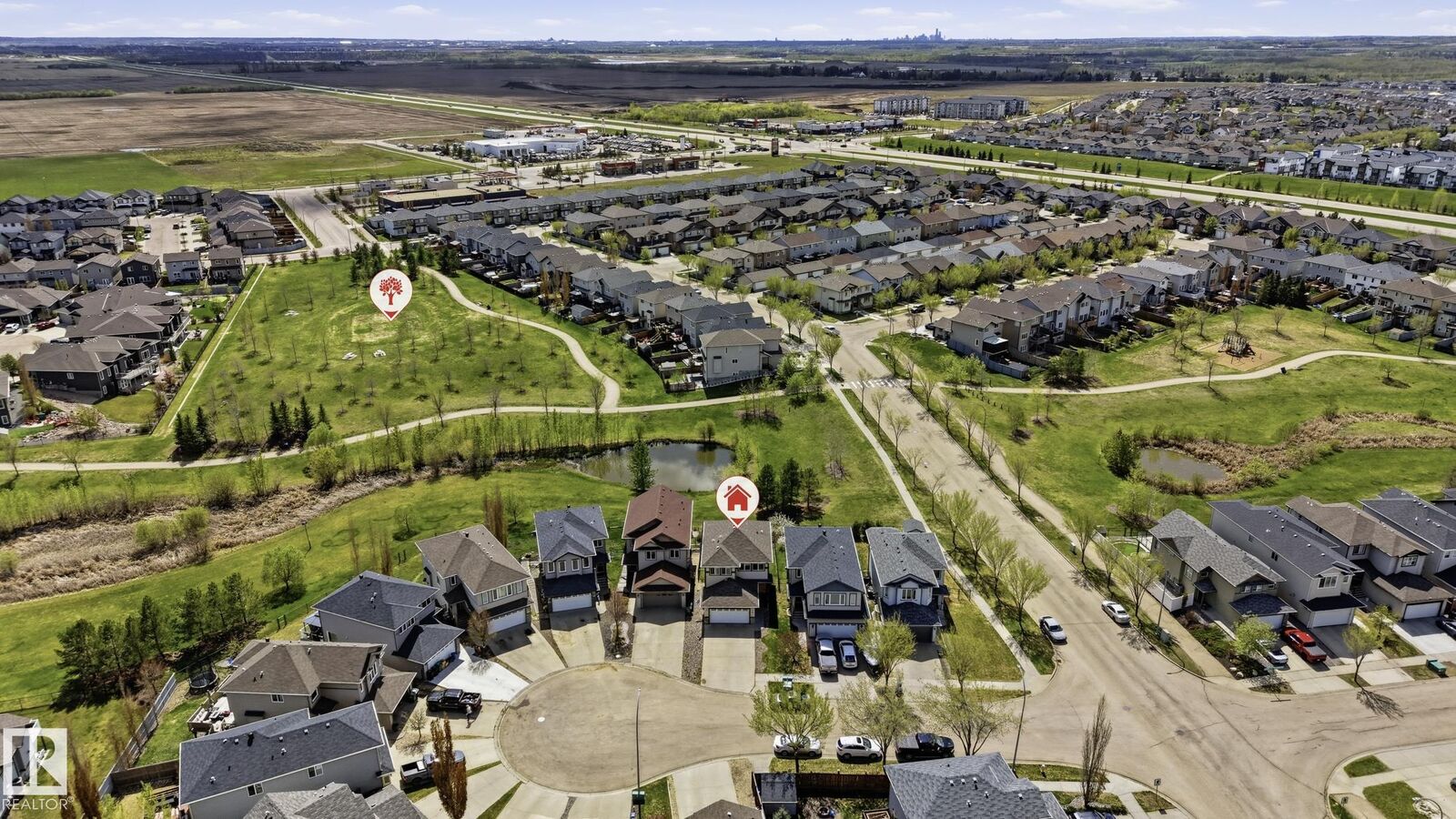 Property Photo:  10 Rockwell Close  AB T8L 0E7 