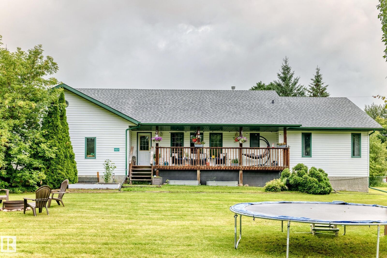 Property Photo:  4809 51 Street  AB T0G 1H0 