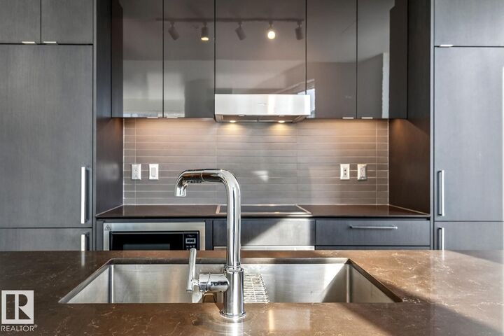 Property Photo:  10360 102 Street NW 3108  AB T5J 0K6 
