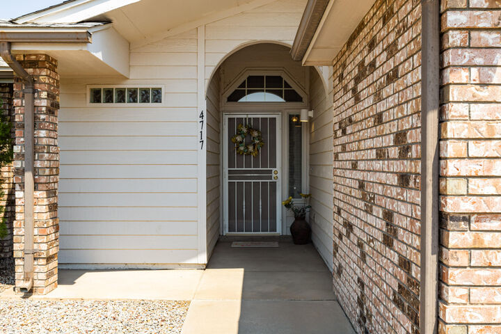 Property Photo: 4717 Snapdragon Road NW NM 87120