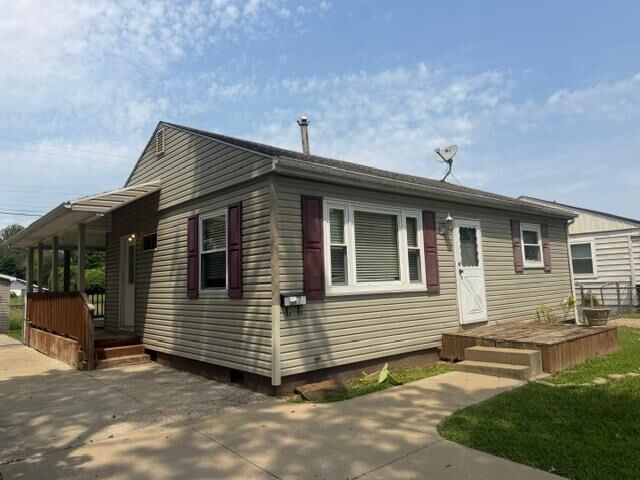 Property Photo:  217 Lincoln Ave  KY 42420 