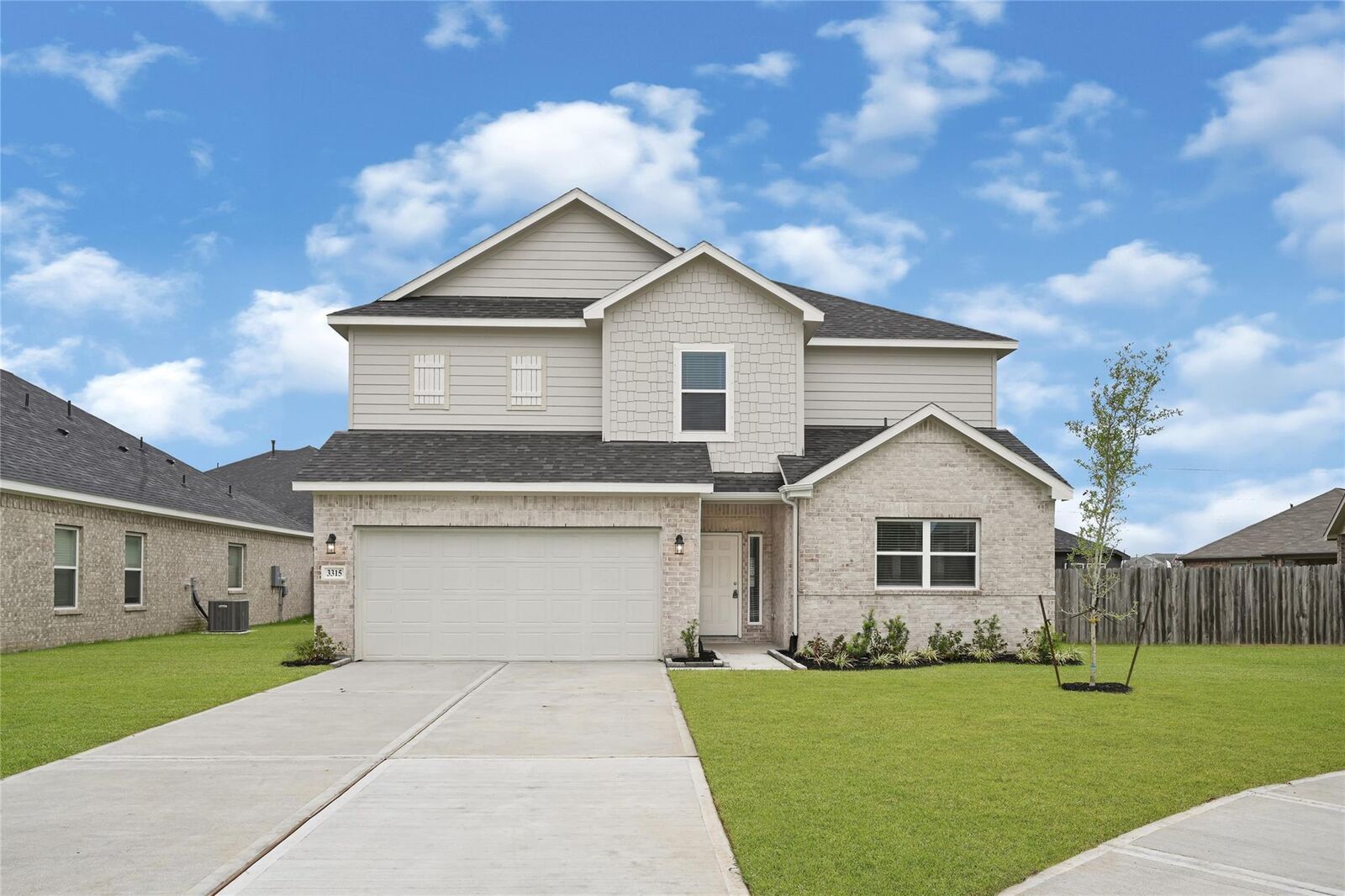 Property Photo:  2106 Spring Hollow Drive  TX 77521 