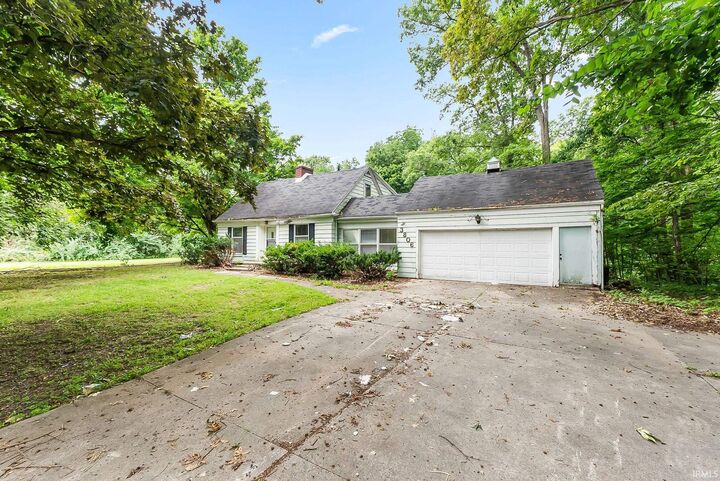 Property Photo: 3806 Rosewood Drive IN 46804-6120