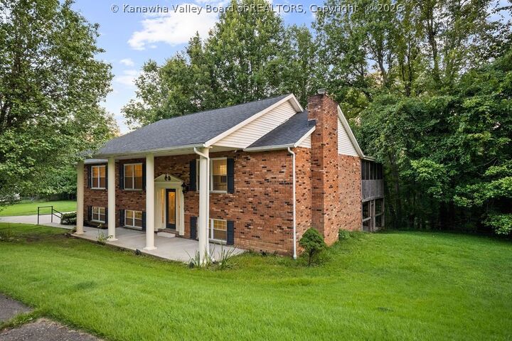 Property Photo:  60 Breezy Place  WV 25071 