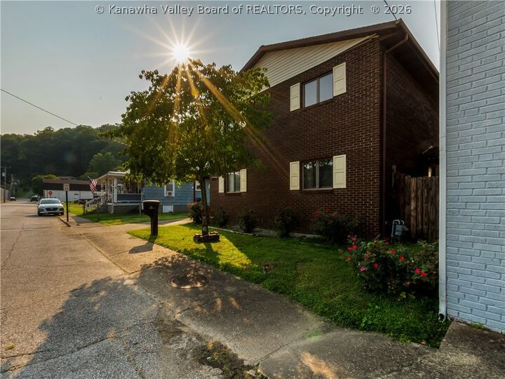 Property Photo:  4 2nd Avenue  WV 25045 