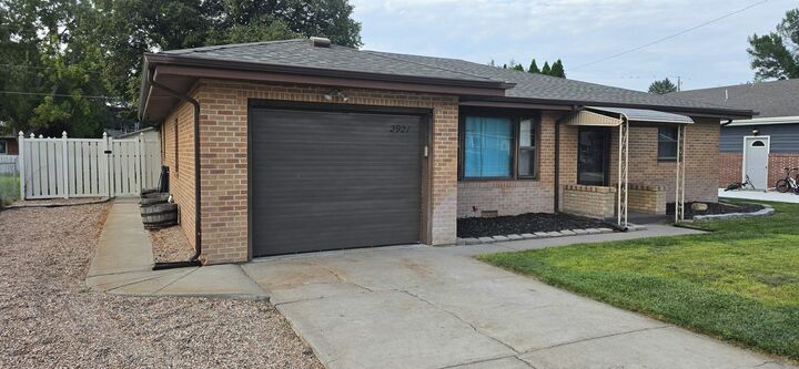 Property Photo: 2921 Birchwood Rd NE 69101