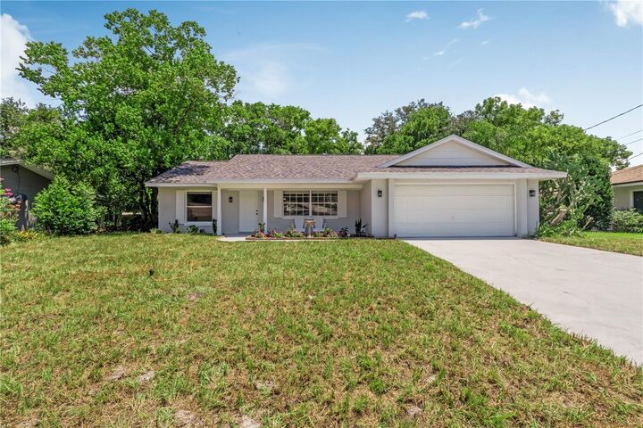 Property Photo:  29 Columbine Trail  FL 32713 