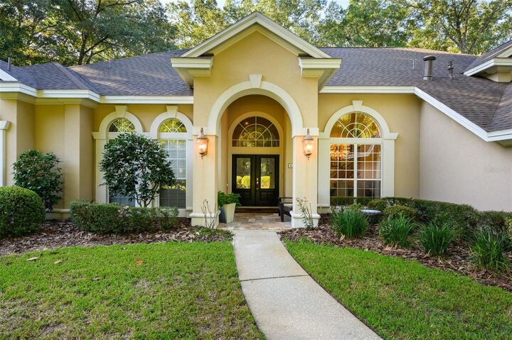 Property Photo:  4239 SW 104th Terrace  FL 32608 