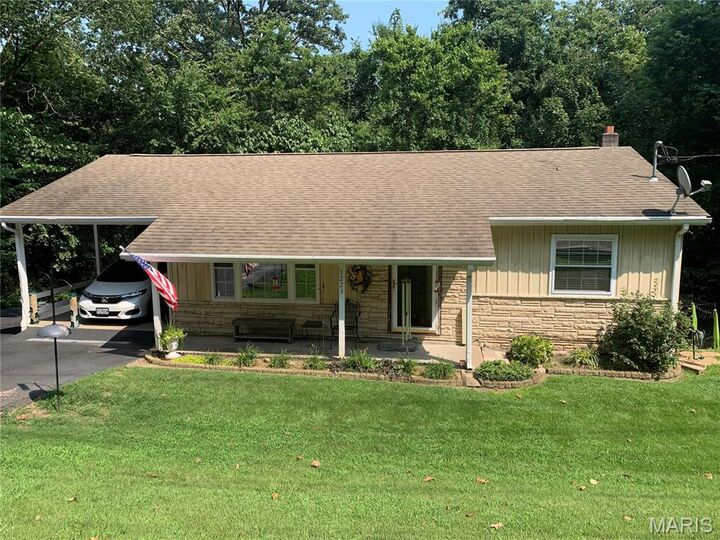 Property Photo: 1223 W Cape Rock Drive MO 63701