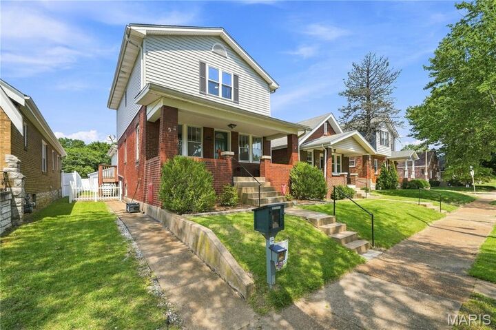 Property Photo: 6409 Oleatha Avenue MO 63139