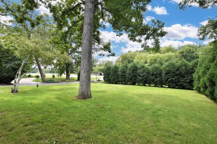 Property Photo: 8611 Big Bend Rd WI 53185