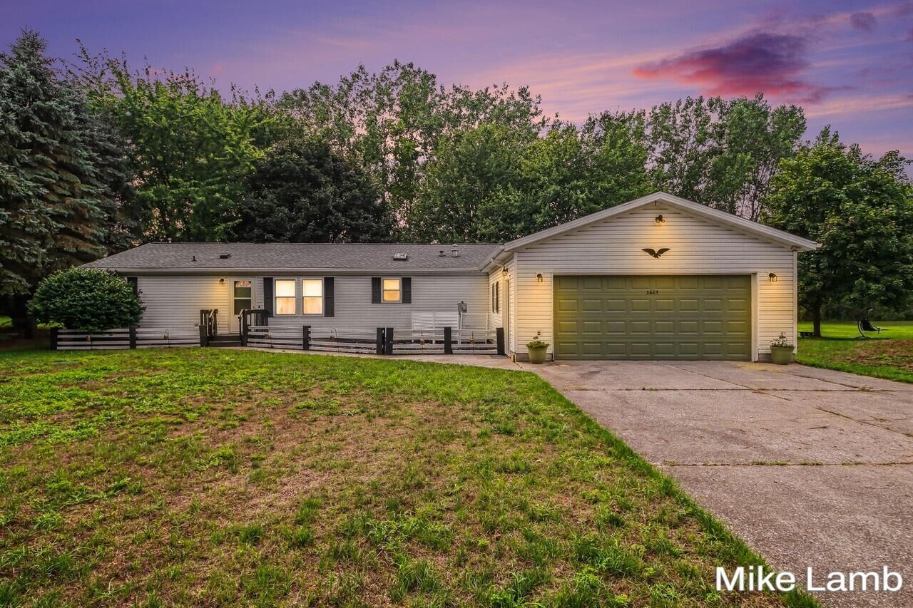 Property Photo: 3605 Lo Al Drive MI 49451