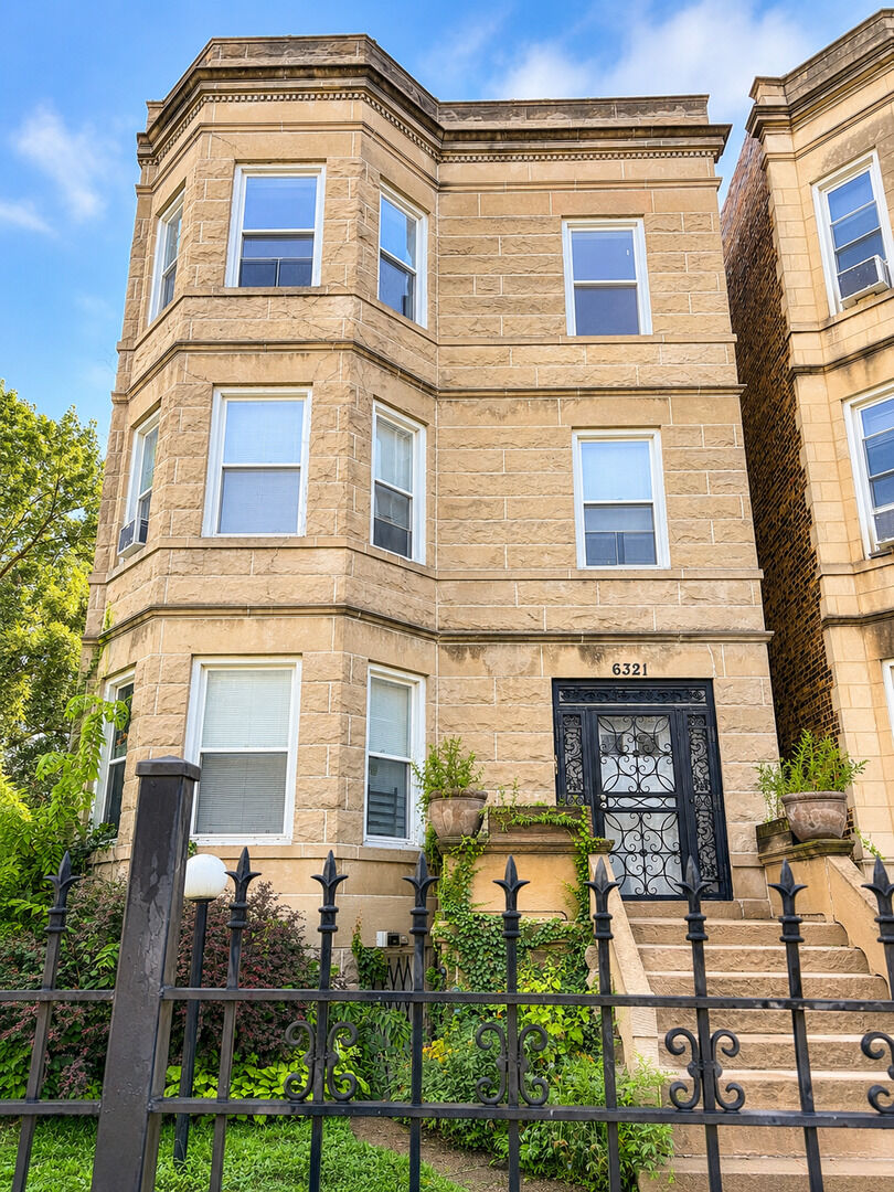 Property Photo: 6321 S Drexel Avenue 3 IL 60637