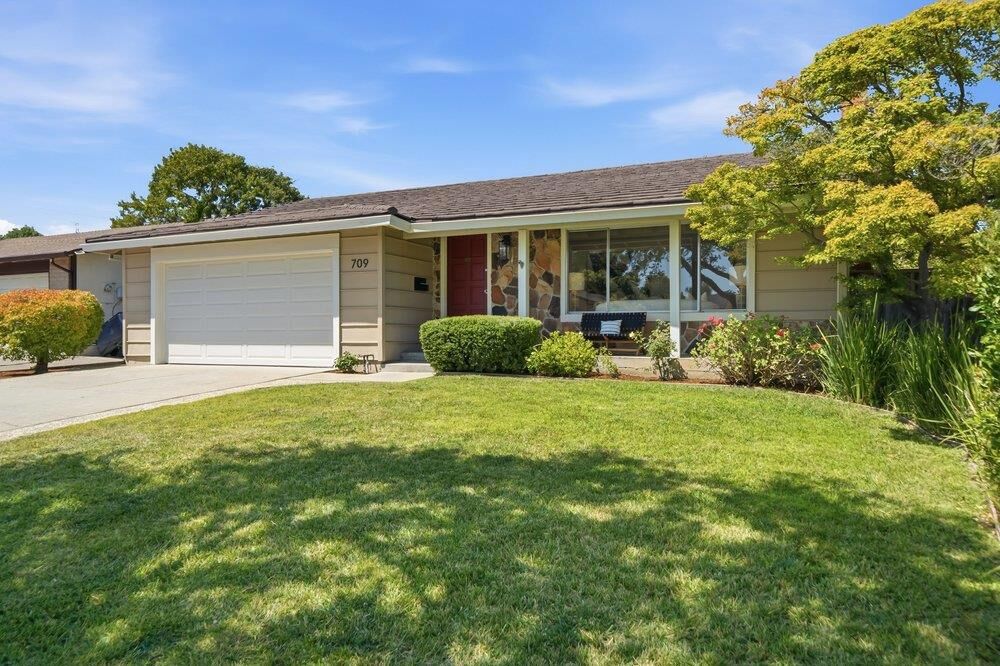 Property Photo:  709 Carlisle Way  CA 94087 