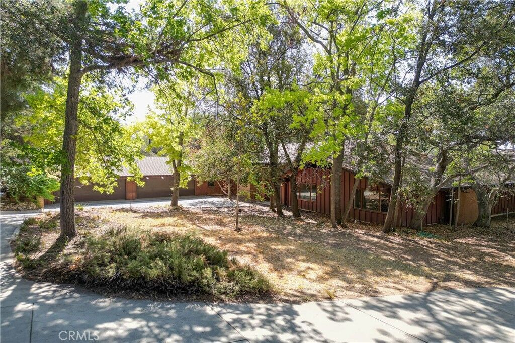 Property Photo:  677 N Deodar  CA 91008 