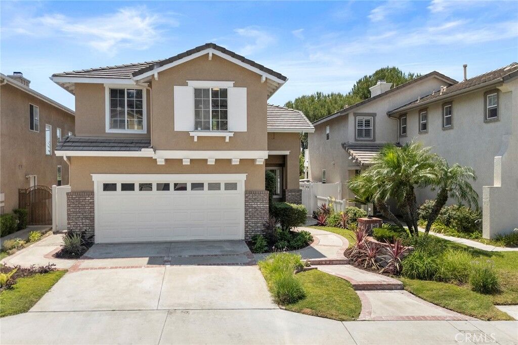 Property Photo: 1023 S Brianna Way CA 92808