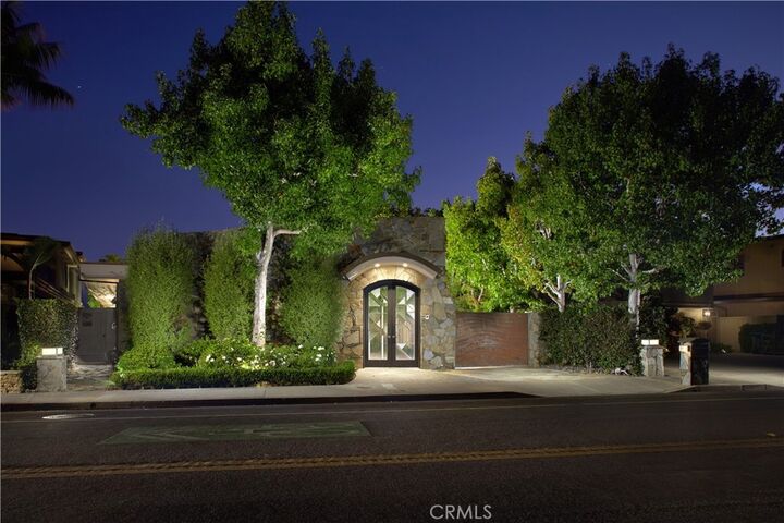 Property Photo:  2027 Bayside Drive  CA 92625 