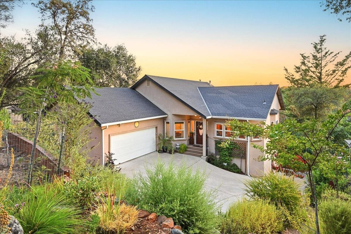 Property Photo: 12757 Greenbrook Loop CA 95946