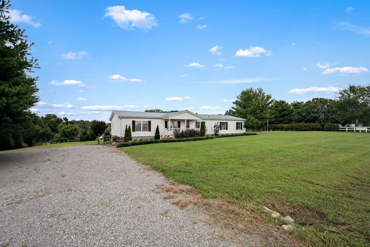 Property Photo:  184 McGowan Rd  TN 37357 