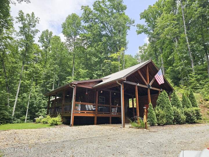 Property Photo: 799 Cherokee Oaks Road NC 28906