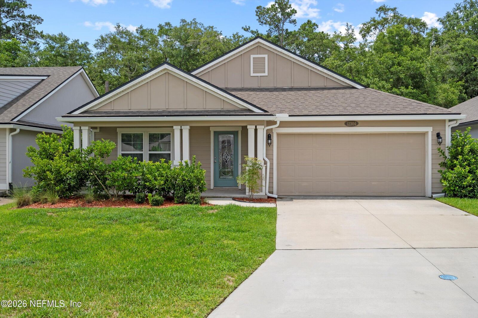 Property Photo: 12304 Itani Way FL 32226
