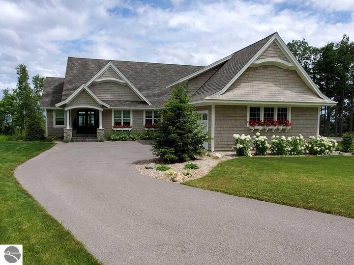 Property Photo:  5554 S Spyglass Ridge Drive  MI 49682 