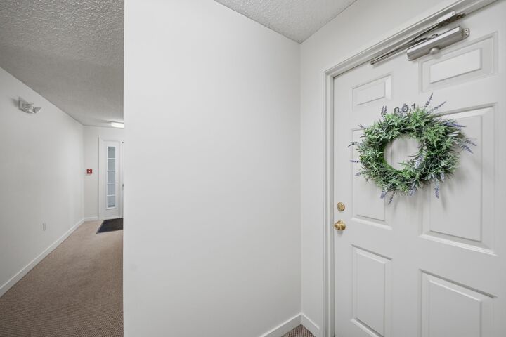 Property Photo:  8 Northbrook Drive  NH 03102 
