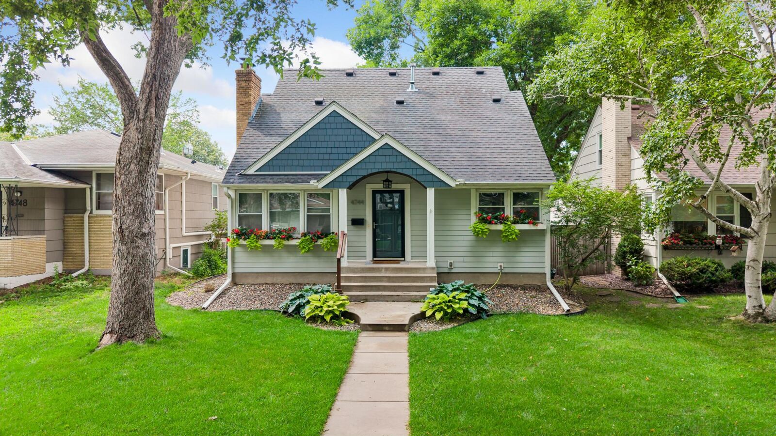 Property Photo: 4744 York Avenue S MN 55410