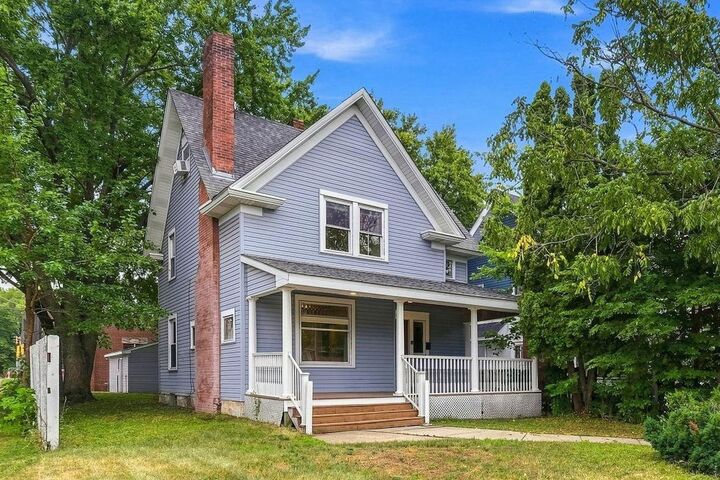 Property Photo:  1822 Iglehart Avenue  MN 55104 