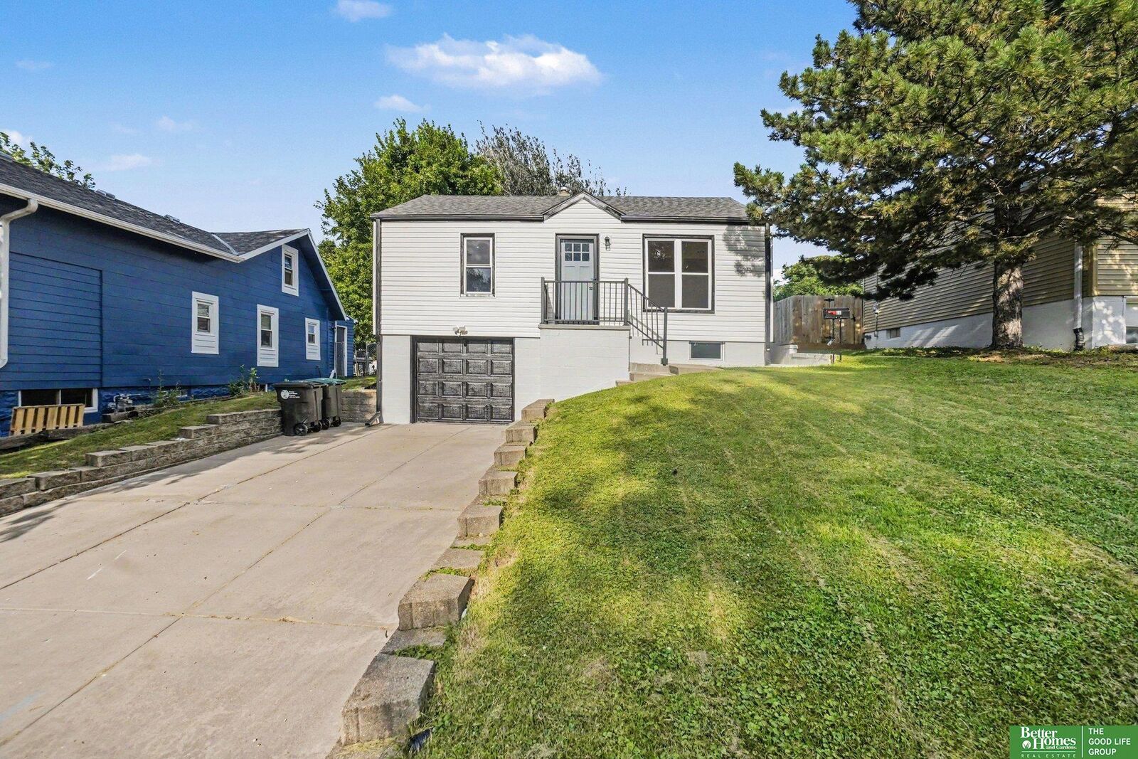 Property Photo: 1931 S 49 Street NE 68106