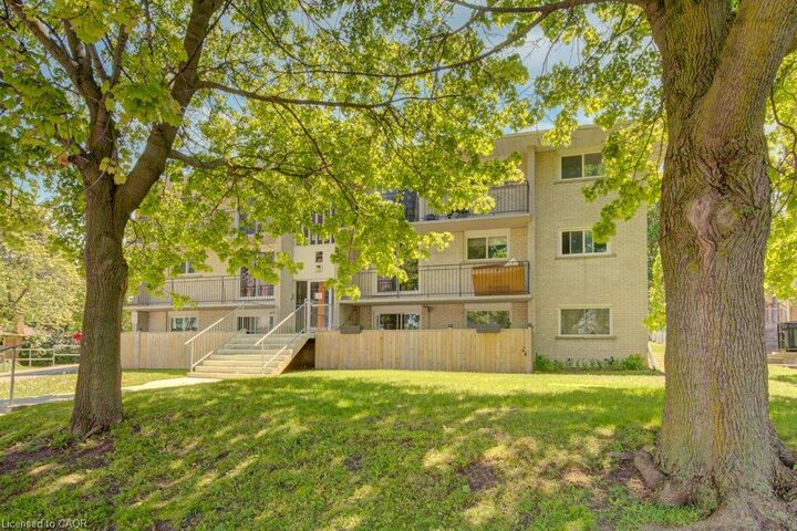 Property Photo:  317 Erb Street W 11  ON N2L 1W4 