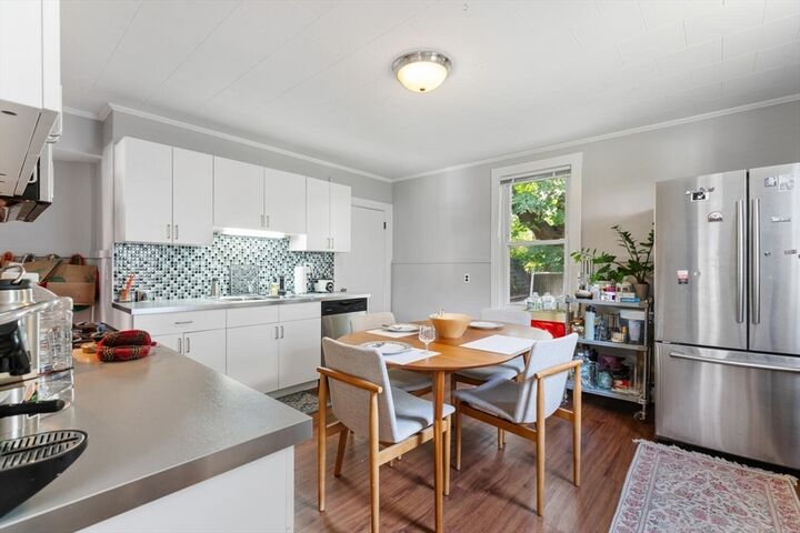Property Photo:  17 Holworthy Pl 17  MA 02138 