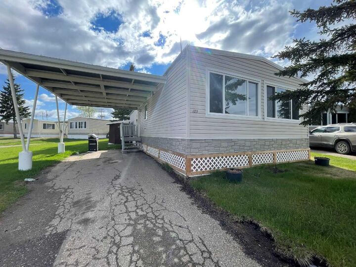 Property Photo:  5308 57 Street 123  AB T9V 2A3 