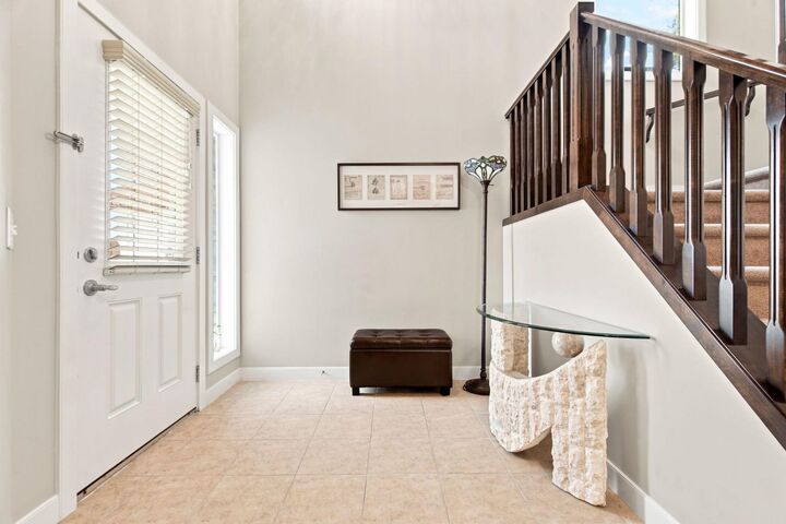 Property Photo:  58 Everwoods Park SW  AB T2Y 0G3 