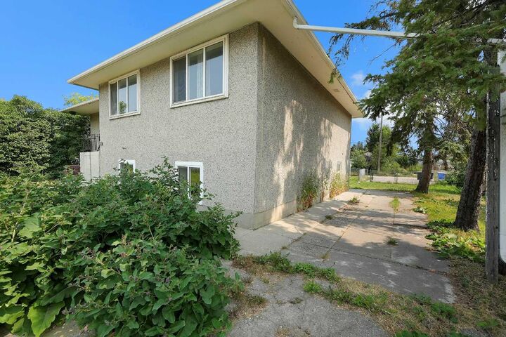 Property Photo: 1506 36 Street SE AB T2A 1C6