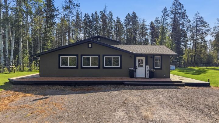 Property Photo: 71067 Township Road 38-0 AB T4T 2A3