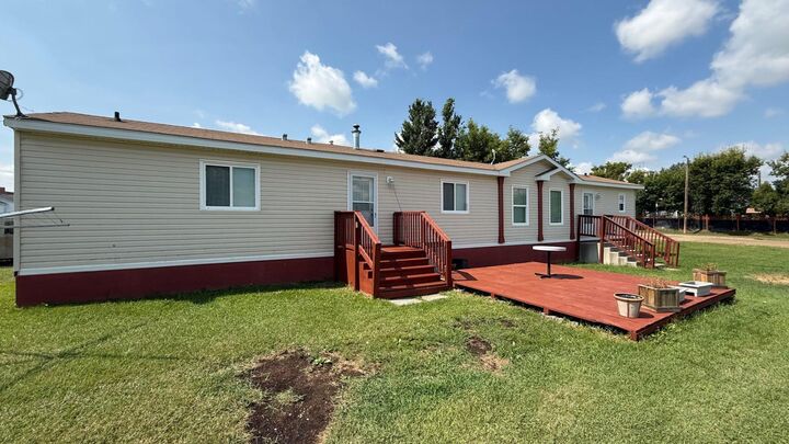 Property Photo: 209 2 Avenue AB T0J 0T0