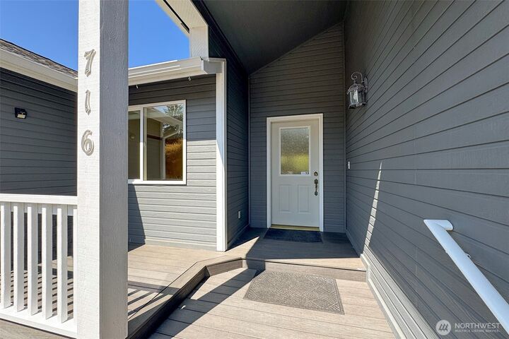 Property Photo:  716 S N Street  WA 98363 