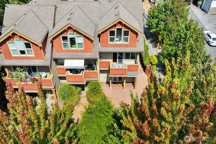 Property Photo: 5605 30th Avenue NW WA 98107