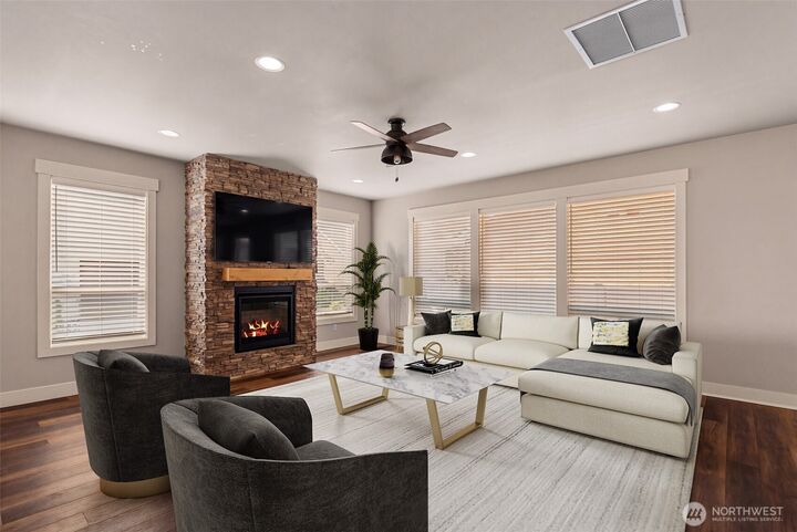 Property Photo: 211 Solomon Loop NW WA 98802