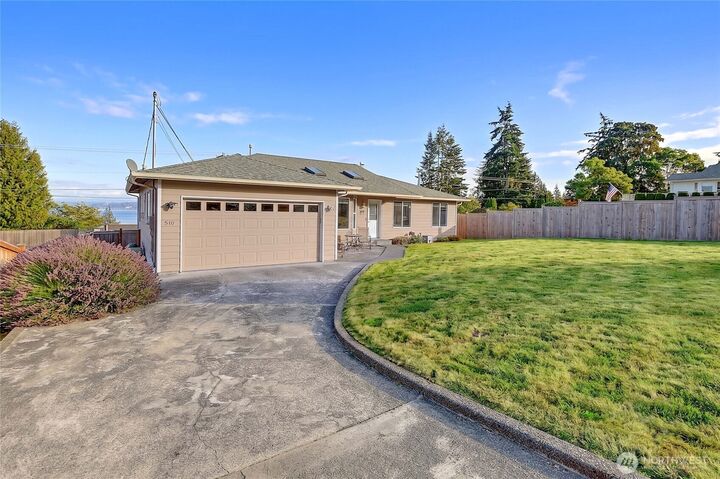 Property Photo:  510  Sunnycrest Lane  WA 98282 