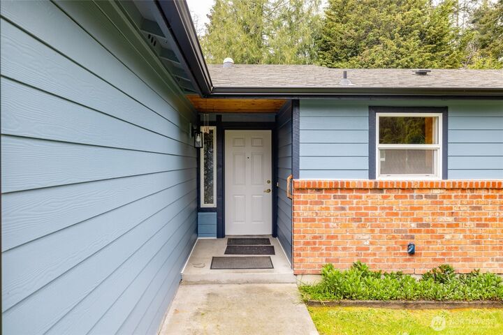 Property Photo: 319 Shelter Bay Drive WA 98257
