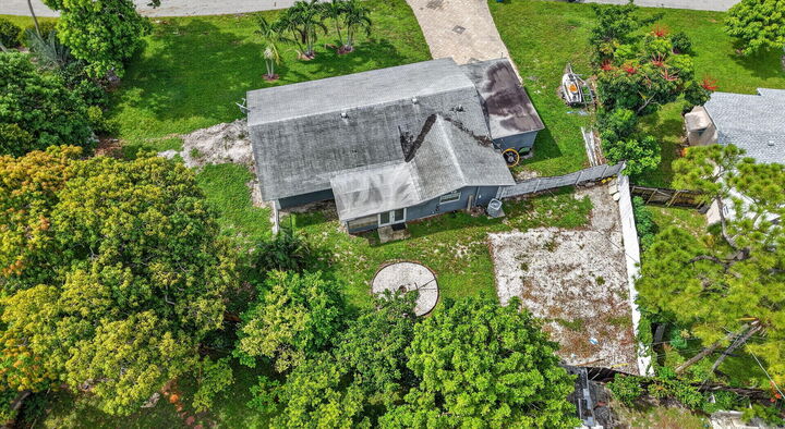Property Photo:  415 SW 7th Court  FL 33435 