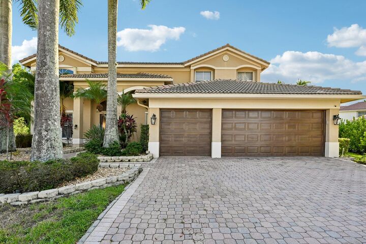 Property Photo:  1664 Victoria Pointe Lane  FL 33327 