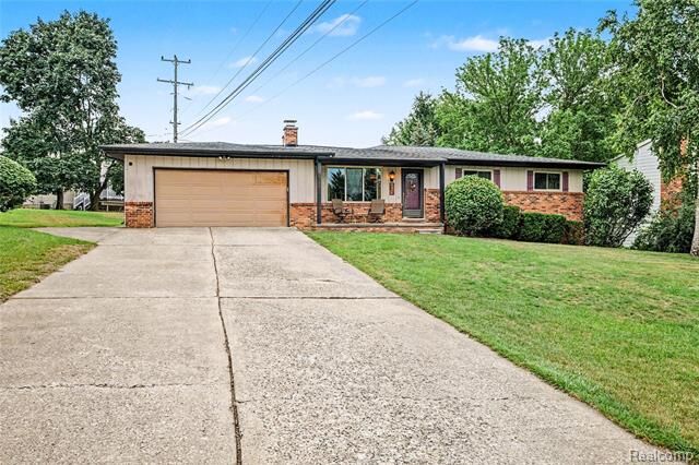 Property Photo: 131 Indian Knolls Street MI 48371