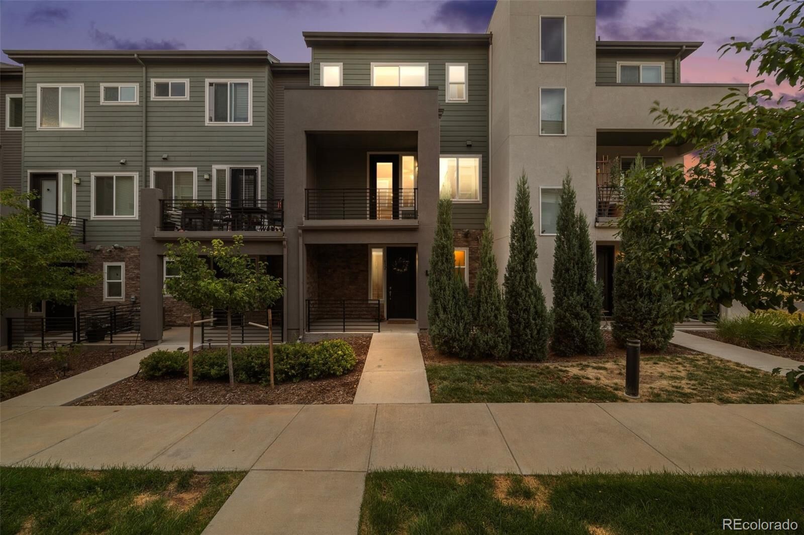 Property Photo:  612 E Hinsdale Avenue  CO 80122 