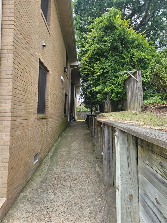 Property Photo:  405 32nd St 203  VA 23451 