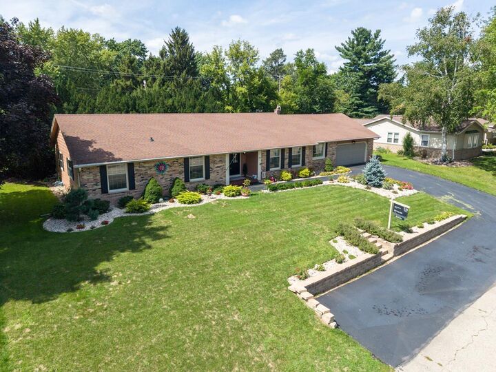 Property Photo: 1903 Eastwood Avenue WI 53545